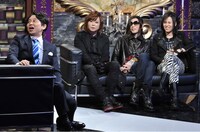 有吉弘行とPENICILLIN。(c)日本テレビ