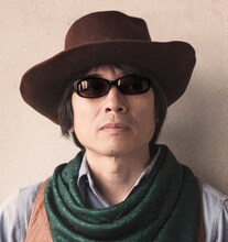 7月1日付けで名誉顧問に就任するYO-KING（真心ブラザーズ）。