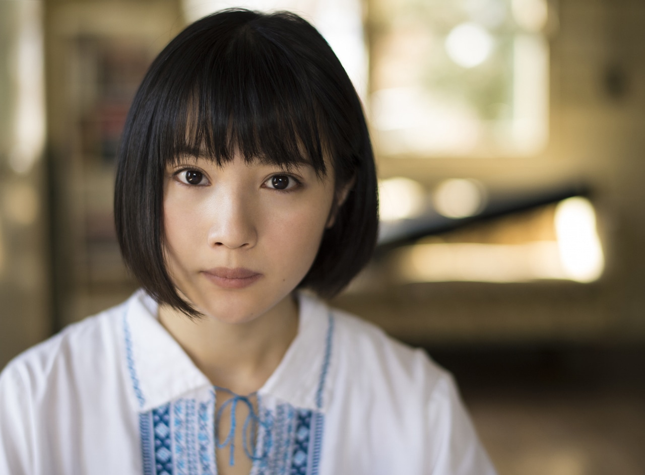 新山詩織