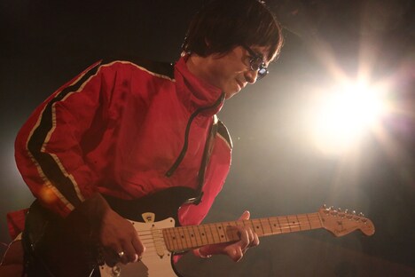 YO-KING（Vo, G）（photo by eri shibata）