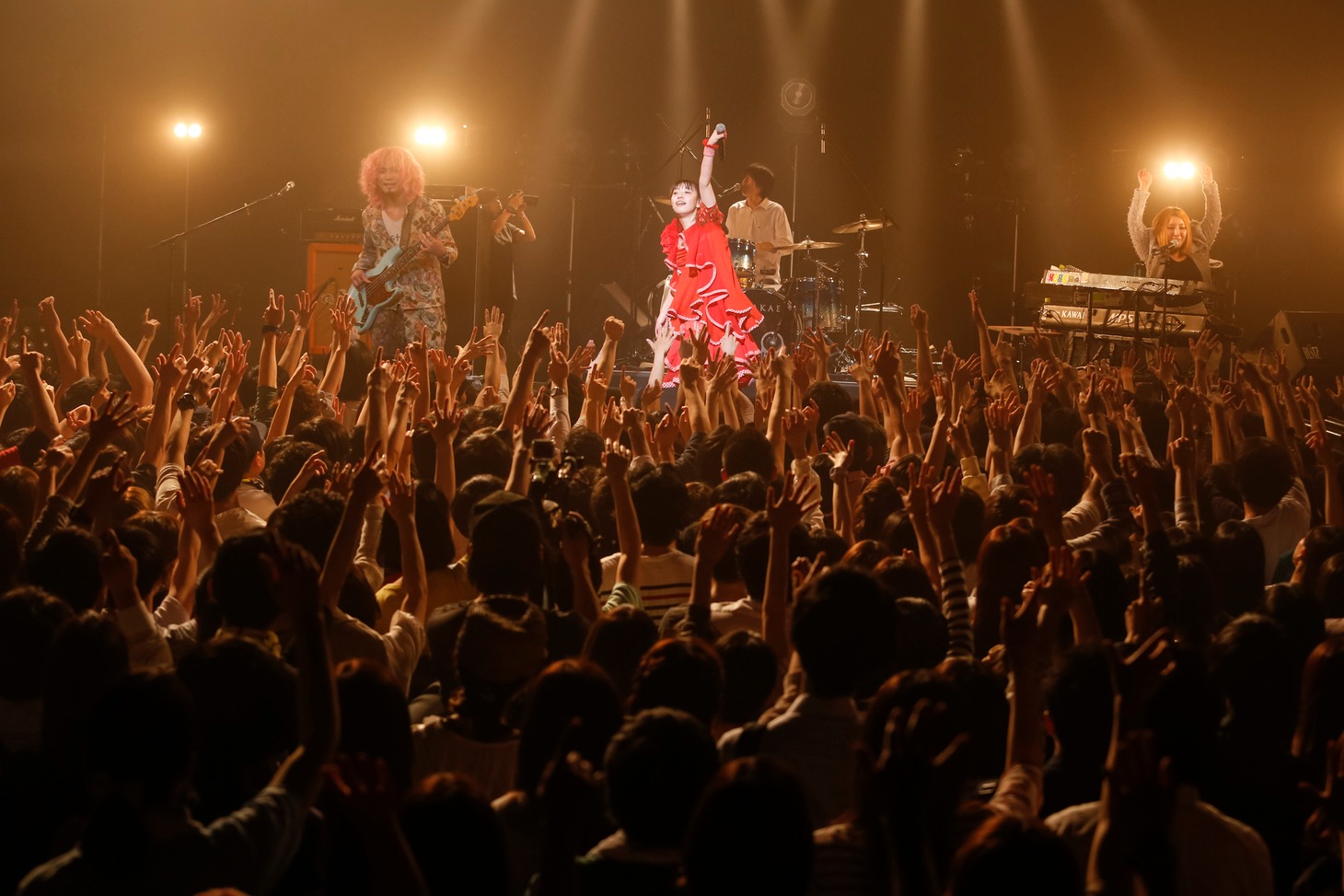 SEBASTIAN Xツアー2015「こころ」赤坂BLITZ公演の様子。（撮影：木村泰之）
