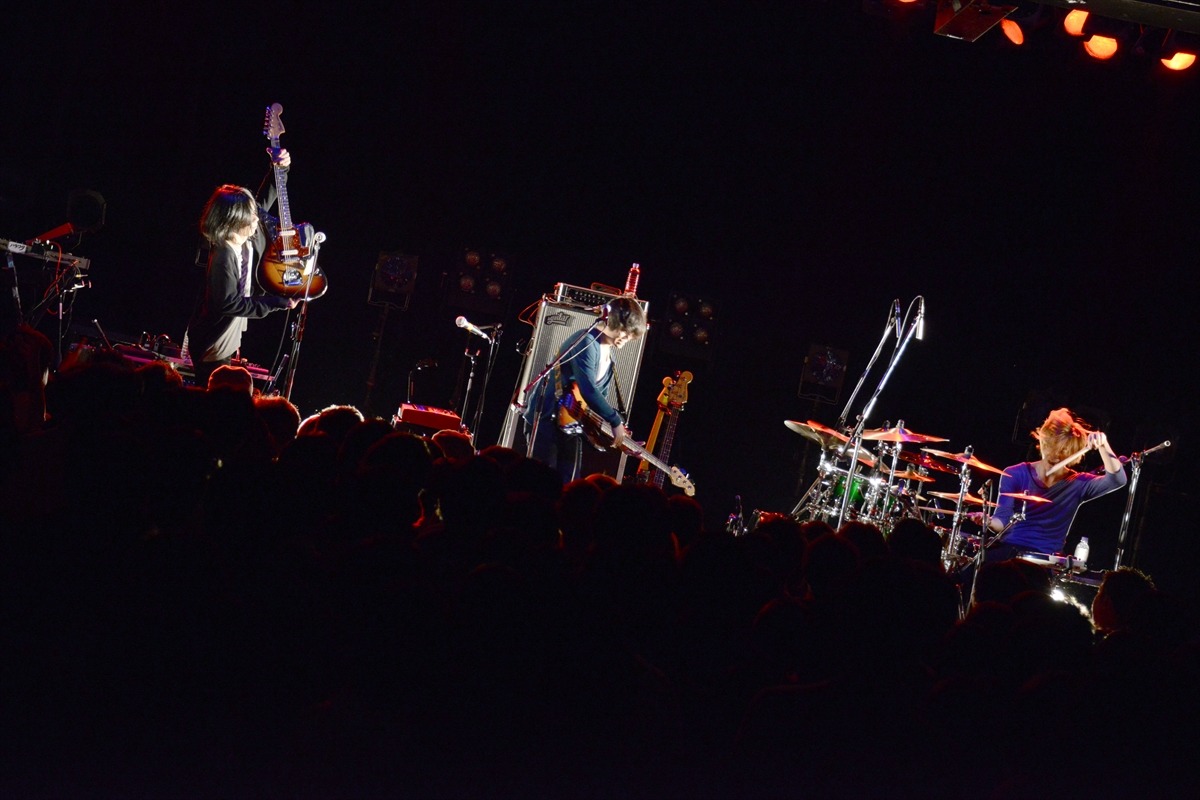 People In The Box （photo by Daisuke Miyashita）