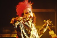 hide (c)HEADWAX ORGANIZATION CO.,LTD. (c)2015 hide 50th anniversary FILM「JUNK STORY」製作委員会