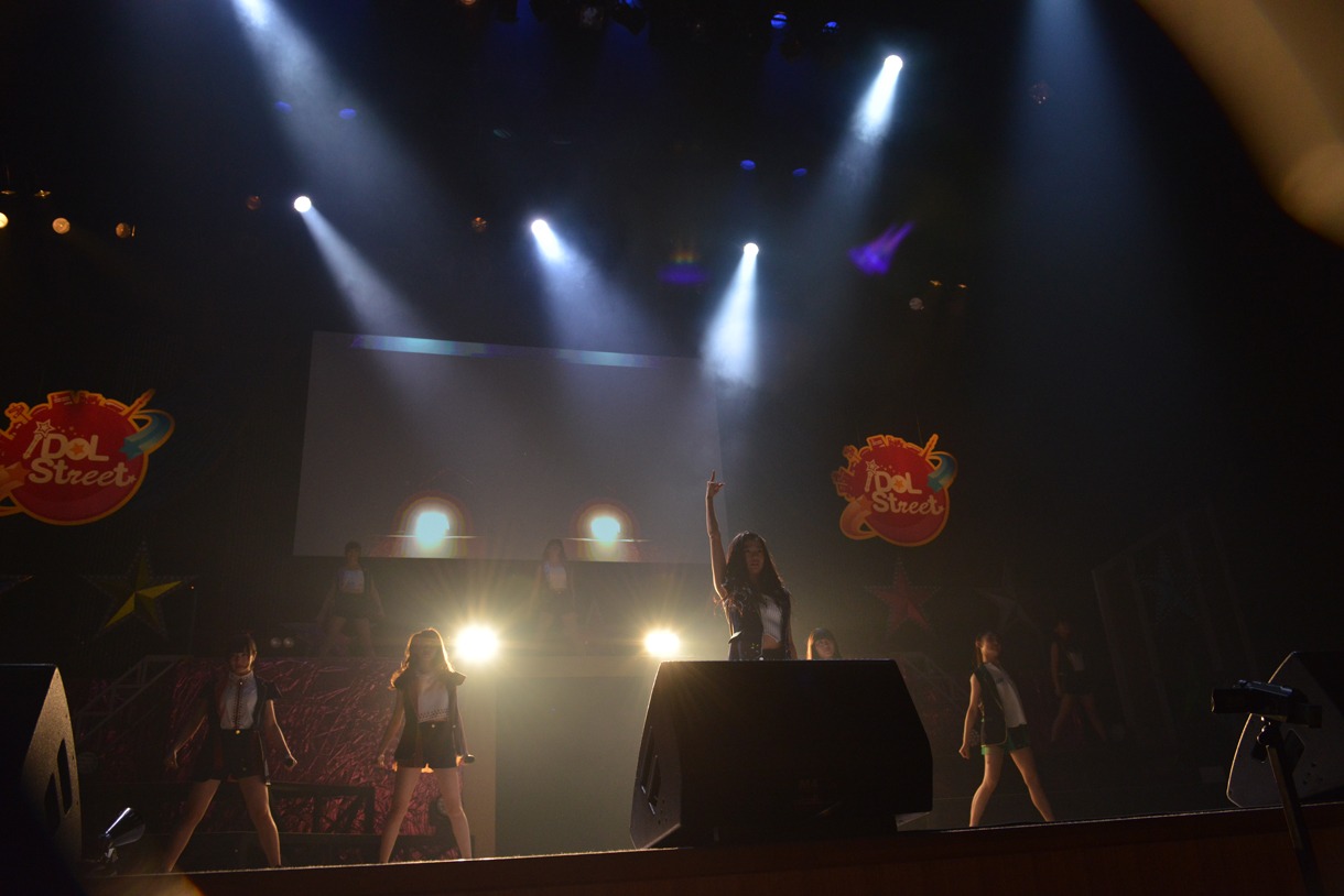 「iDOL Street Carnival 2015 ～GOLDEN PARADE!!!!!～」ライブの様子。