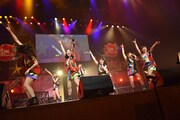 「iDOL Street Carnival 2015 ～GOLDEN PARADE!!!!!～」ライブの様子。