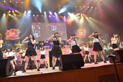 「iDOL Street Carnival 2015 ～GOLDEN PARADE!!!!!～」ライブの様子。
