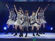 Juice=Juiceによる「ファーストライブツアー2015 ～Special Juice～」の様子。