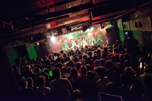 「Cheeky Parade LIVE HOUSE TOUR～Cheeky Boot Camp～」の様子。