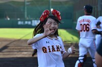 ハイテンションでブルペンに戻ってきた其原有沙投手。