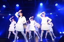 アイドルネッサンス「アキバで1周年を感謝するネッサンス!!」の様子。