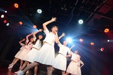 アイドルネッサンス「アキバで1周年を感謝するネッサンス!!」の様子。