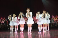 「中川翔子 超☆貪欲生誕祭 30だお！ 全員集合!!」5月5日昼公演の様子。