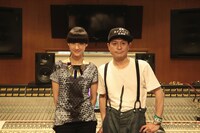 左からシシド・カフカ、渡辺俊美（TOKYO No.1 SOUL SET、猪苗代湖ズ）。