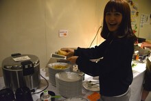 ケータリングで用意されたパルメザンチーズに大興奮のNao☆。