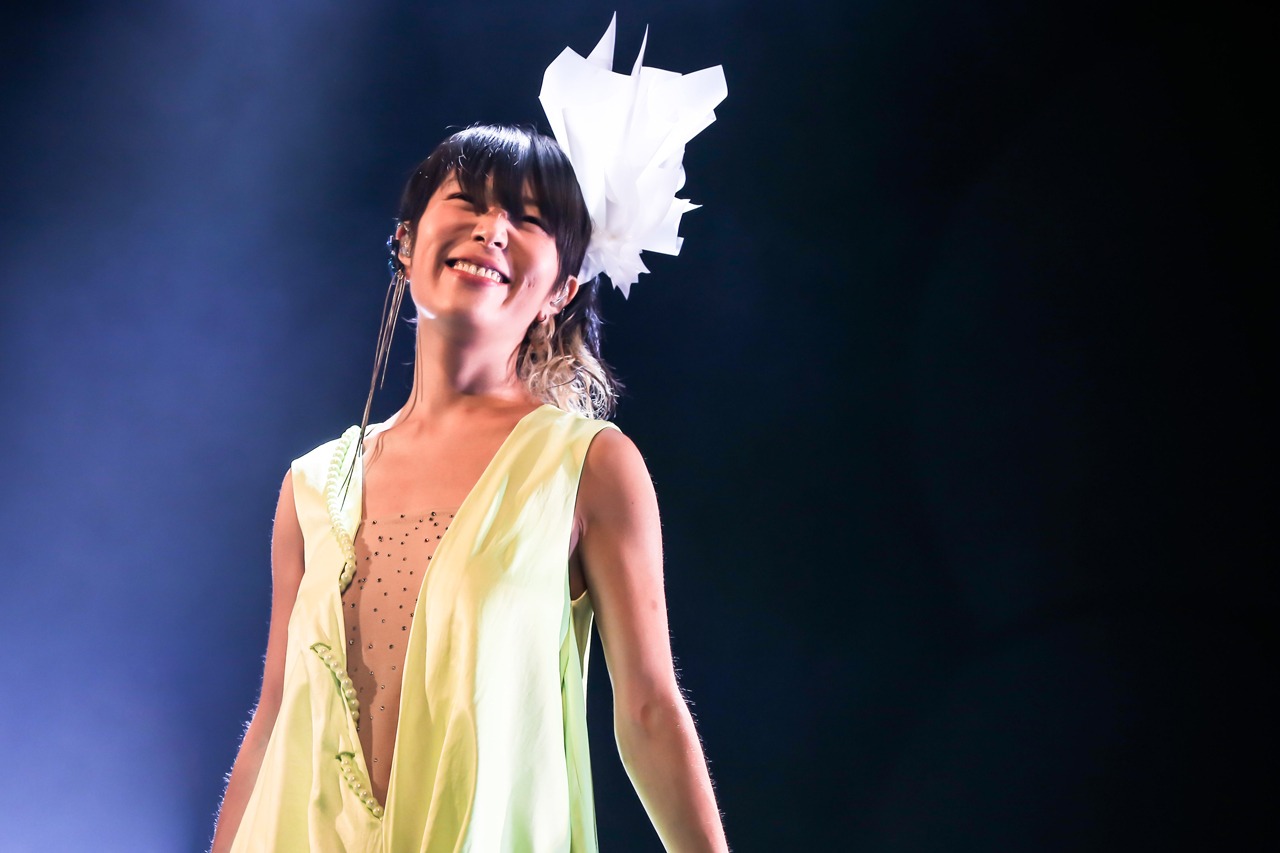 「Salyu Tour 2015 Android & Human Being」電力ホール公演の様子。（Photo by Taku Fujii）