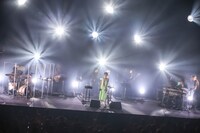 「Salyu Tour 2015 Android & Human Being」電力ホール公演の様子。（Photo by Taku Fujii）