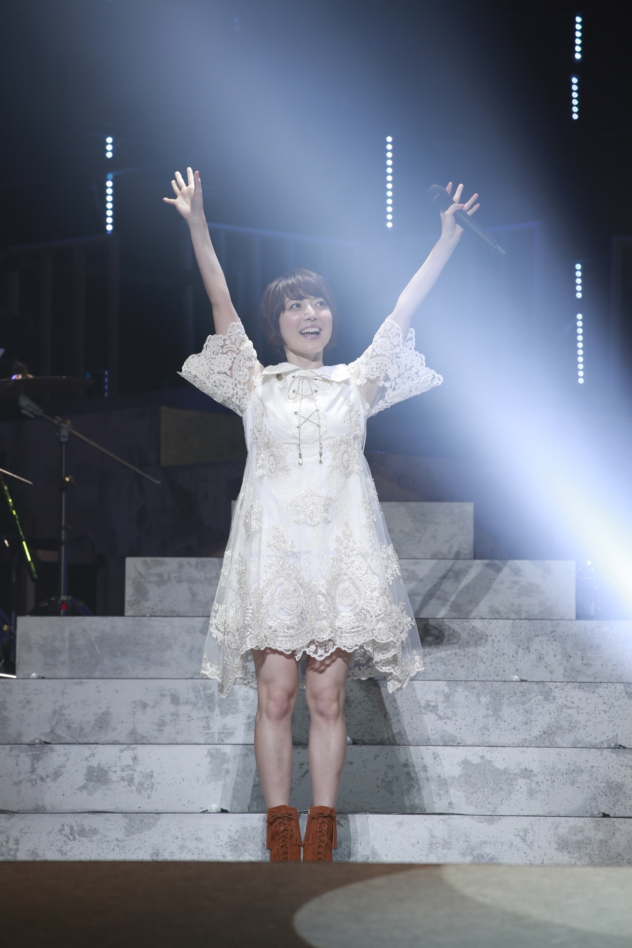 「花澤香菜 live 2015 "Blue Avenue"」東京・日本武道館公演の様子。