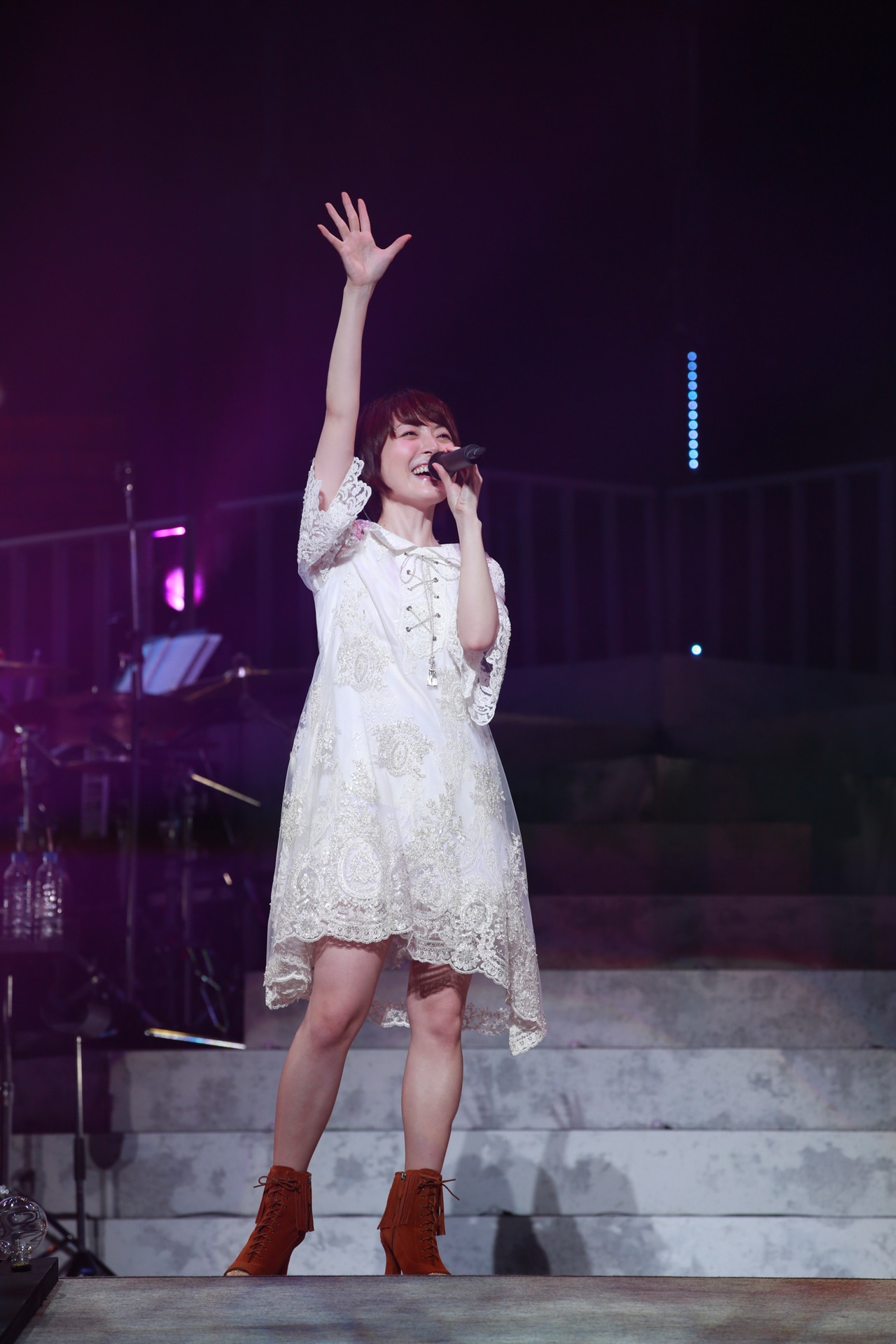 「花澤香菜 live 2015 "Blue Avenue"」東京・日本武道館公演の様子。
