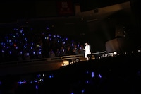 「花澤香菜 live 2015 "Blue Avenue"」東京・日本武道館公演の様子。