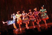 でんぱ組.inc「WWD 大冒険 TOUR 2015 ～この世界はまだ知らないことばかり～」ファイナル公演の様子。