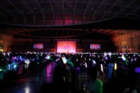 乃木坂46のミニライブの様子。