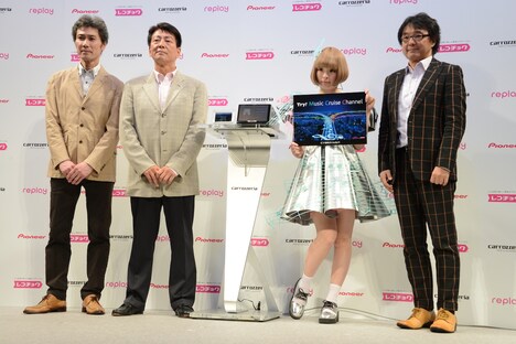 パイオニア・レコチョク共同記者発表会の模様。