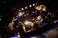 SHANK「11th Anniversary ONEMAN SHOW」の様子。（撮影：半田安政[showcase]）