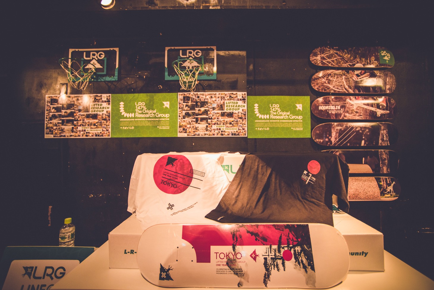 「BISHOP NEHRU JAPAN TOUR 2015」の会場の様子。（Photo by cherry chill will）