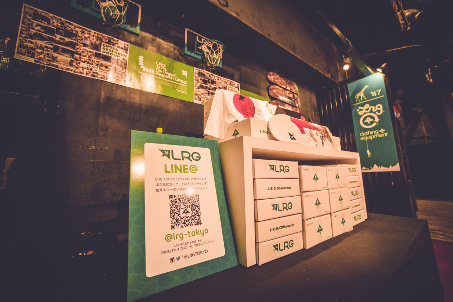 「BISHOP NEHRU JAPAN TOUR 2015」の会場の様子。（Photo by cherry chill will）