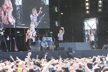 ゴールデンボンバー