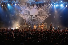 VAMPS「VAMPS LIVE 2015 HONG KONG」の様子。（撮影：田中和子）