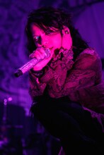 HYDE（Vo, G）（撮影：田中和子）