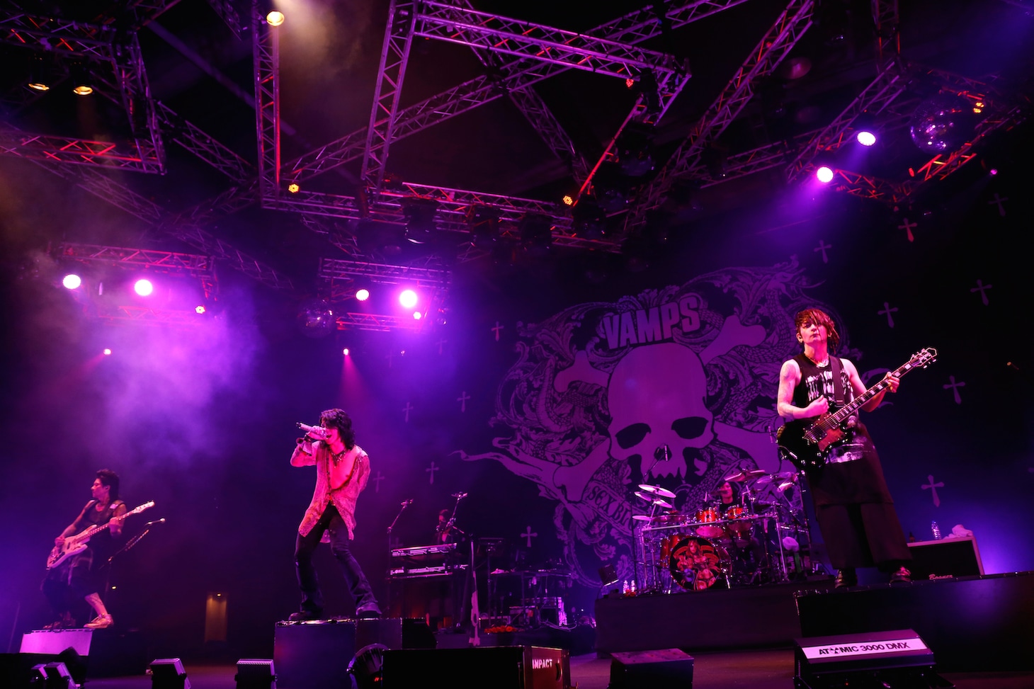 VAMPS「VAMPS LIVE 2015 HONG KONG」の様子。（撮影：田中和子）