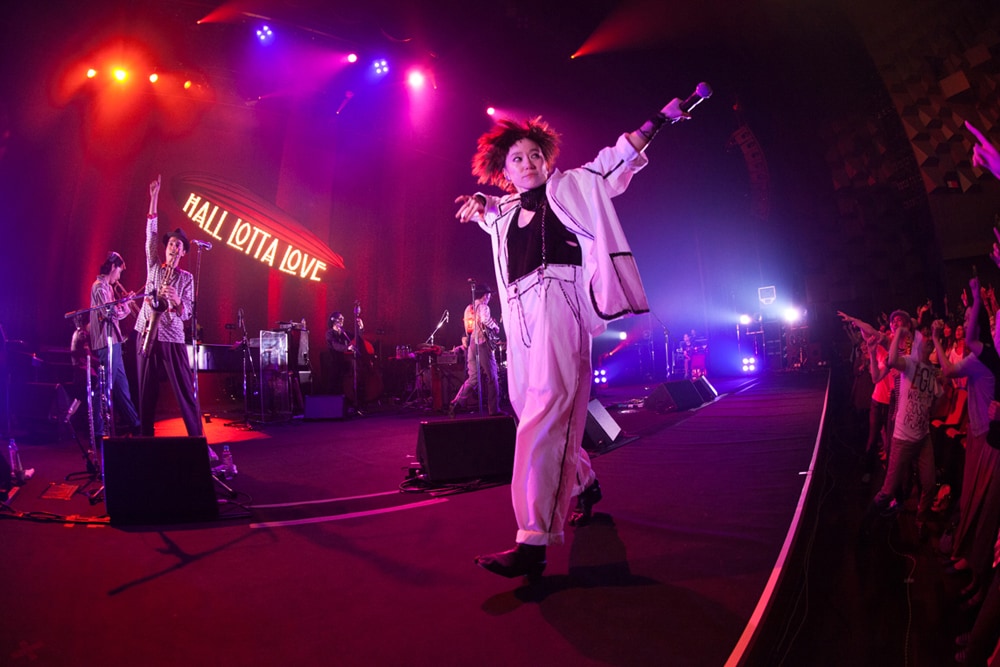 EGO-WRAPPIN'、毎年恒例「Dance, Dance, Dance」今年も東阪野音で