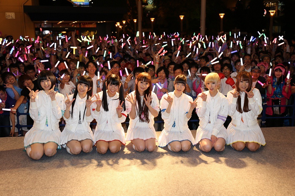 「感謝のフリーパンチライブ」の様子。