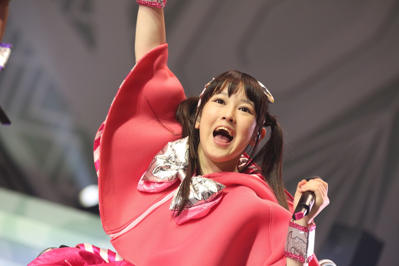 “ゆずゆずぽんぽん”状態でステージを盛り上げた安藤ゆず。