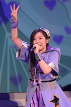 「ら・ら・ら・アイドル」を歌う大黒柚姫。