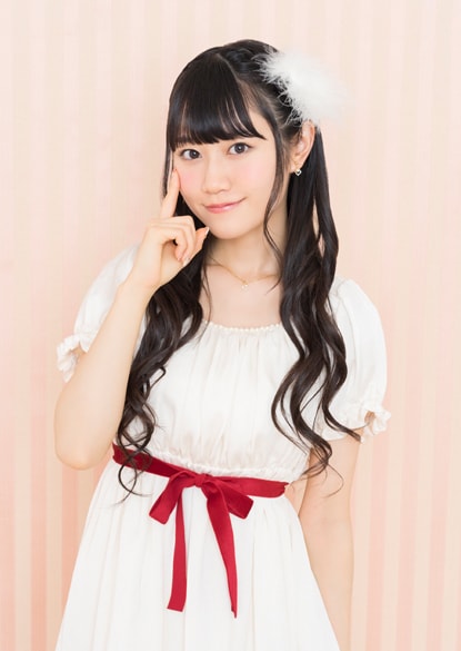 小倉唯、ミツバチルックで“ハニカム”の世界を歌い踊る新作MV