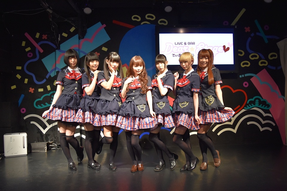 秋葉原ディアステージに登場したしょこたん▼でんぱ組。