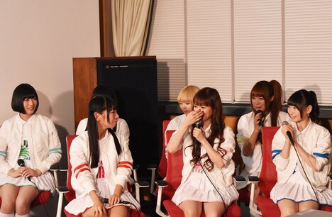 トークショーで号泣するしょこたん▼でんぱ組。