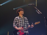 吉田結威（G, Vo）