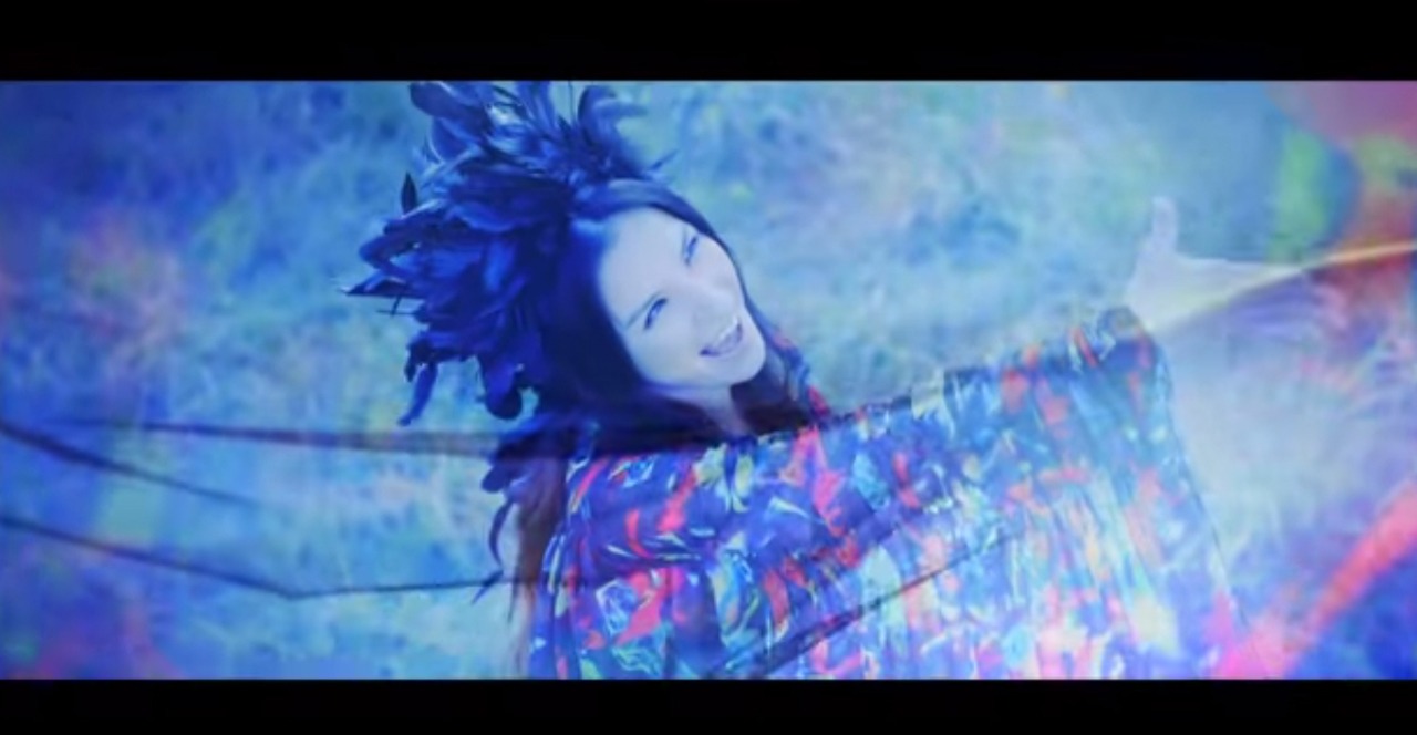 Superfly「Beautiful」ミュージックビデオのワンシーン。