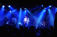 FOLKS「FOLKS "In Bloom" Tour 2015」東京・渋谷CLUB QUATTRO公演の様子。