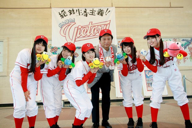 がんばれ！Victoryと山口祥義知事。