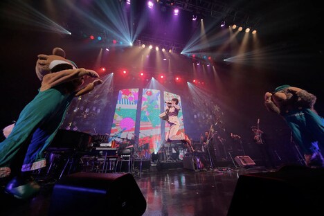 「Ken Hirai 20th Anniversary Opening Special !!」の様子。 （撮影：田中栄治）