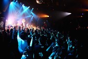 「NOISEMAKER "NEO TOUR 2015"」東京・clubasia公演の様子。（撮影：鈴木公平）