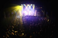 「NOISEMAKER "NEO TOUR 2015"」東京・clubasia公演の様子。（撮影：鈴木公平）