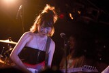 日暮愛葉(Vo, G)(Photo by mika nakanoko)
