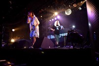 左からYURIKA、NIPPS。