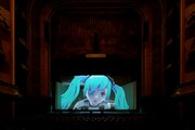 渋谷慶一郎＋初音ミク「THE END」パリ公演の様子。（Photo by KENSHU SHINTSUBO / Theatre du Chatelet ）（illustration & direction by YKBX） (c)Crypton Future Media, INC. www.piapro.net (c)LOUIS VUITTON (c)A4A